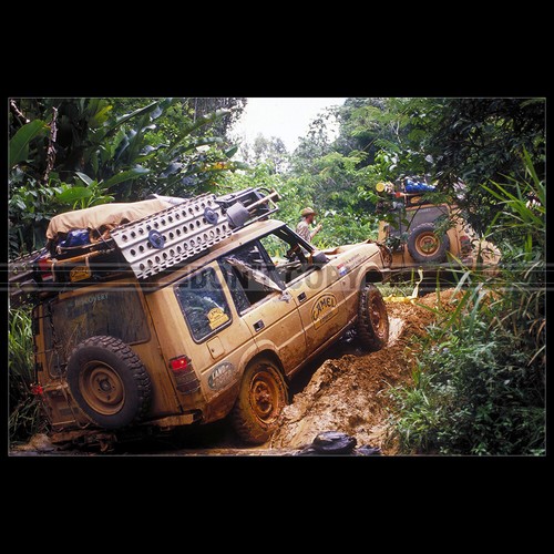 Photo A.033773 LAND ROVER DISCOVERY CAMEL TROPHY GUYANA 1992