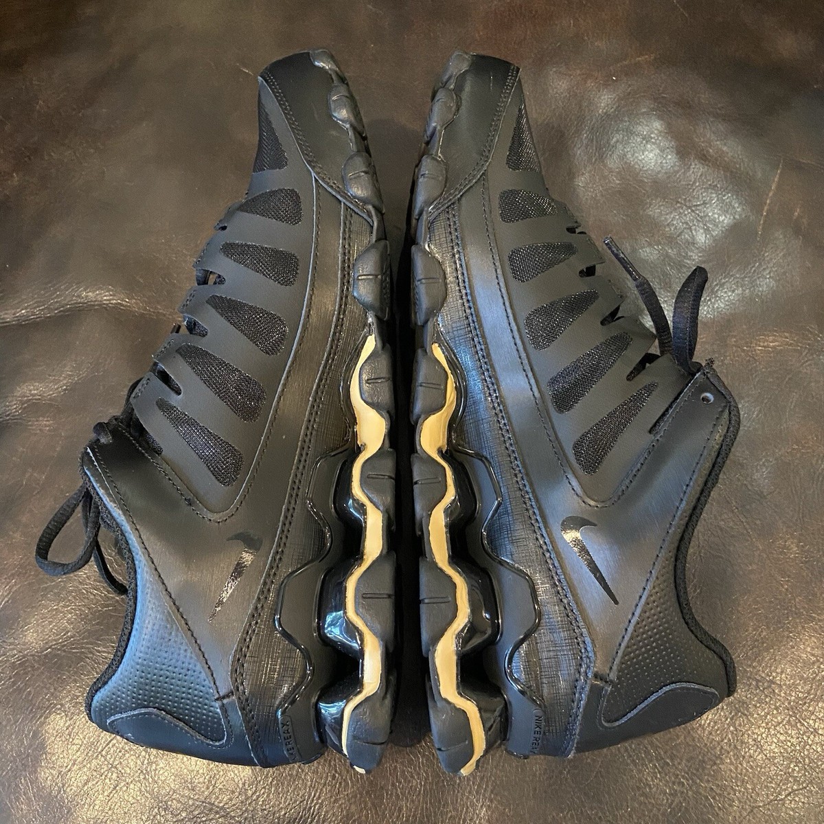 Nike Reax 8 TR Mesh Men Shoes Athletic Sneaker Black Gold
