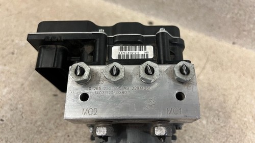 12 15 Chevrolet Camaro SS ZL1 ABS Anti Lock Brake Pump Module GM 22914250 - Picture 6 of 11