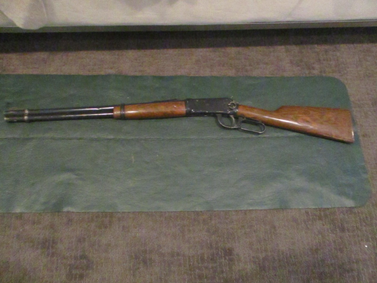 Vintage Working Daisy Spittin Image Winchester 94 Model 1894 BB Gun BB