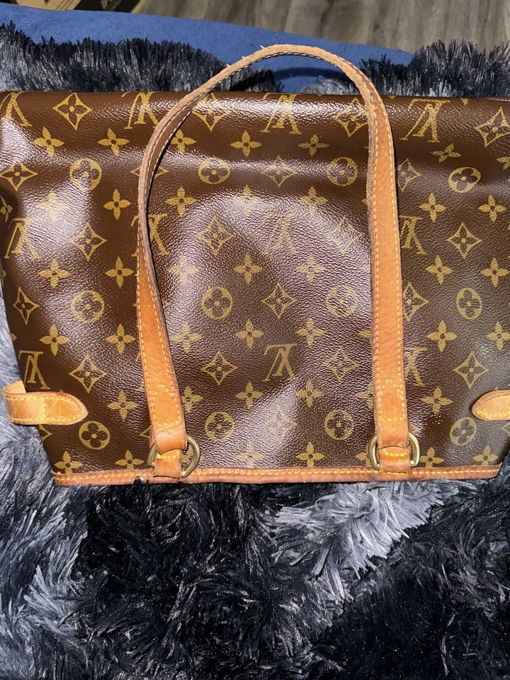 Bolsa de mão Louis Vuitton Batignolles monograma horizontal lona ombro - Imagem 3 de 4