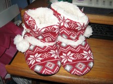 WOMENS SLIPPERS SIZE LARGE 9-10 ONE SIZE CHRISTMAS HOLIDAY BOOTIE SLIPPERS NEW