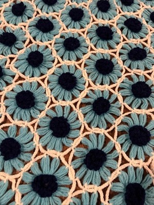Vintage 3D Granny Daisy Chain Afghan Handmade Crochet Throw Blanket 70  X 95 