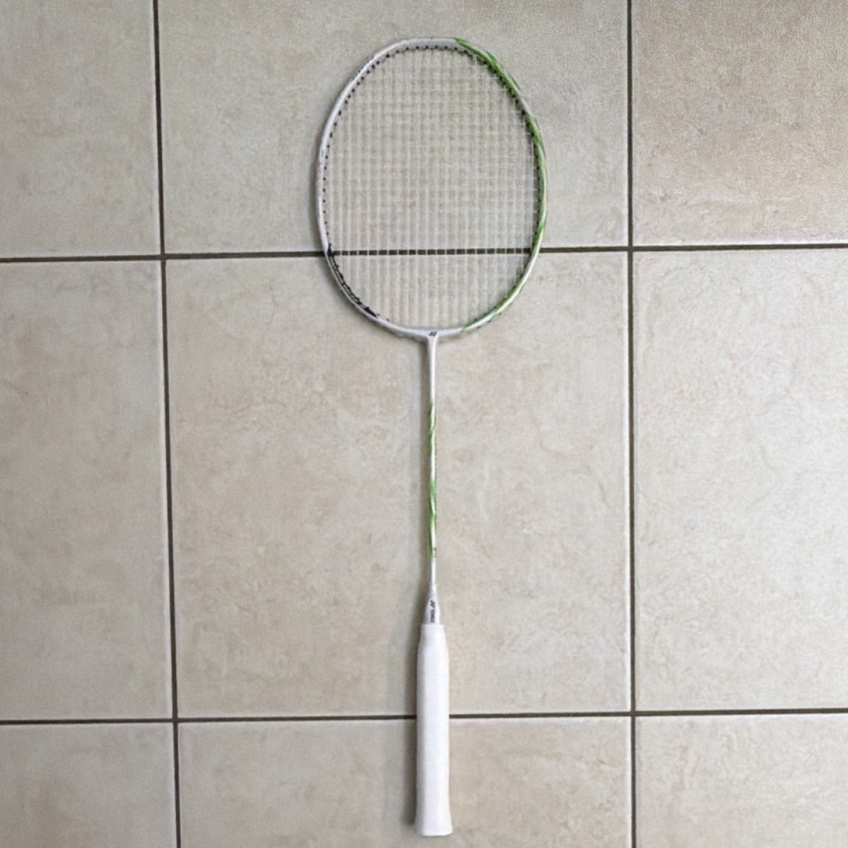バドミントン　YONEX ASTROX100ZZ 4U5G YONEX Astrox 100 ZZ VA Racket White/Green Made in Japan 4U G5 20