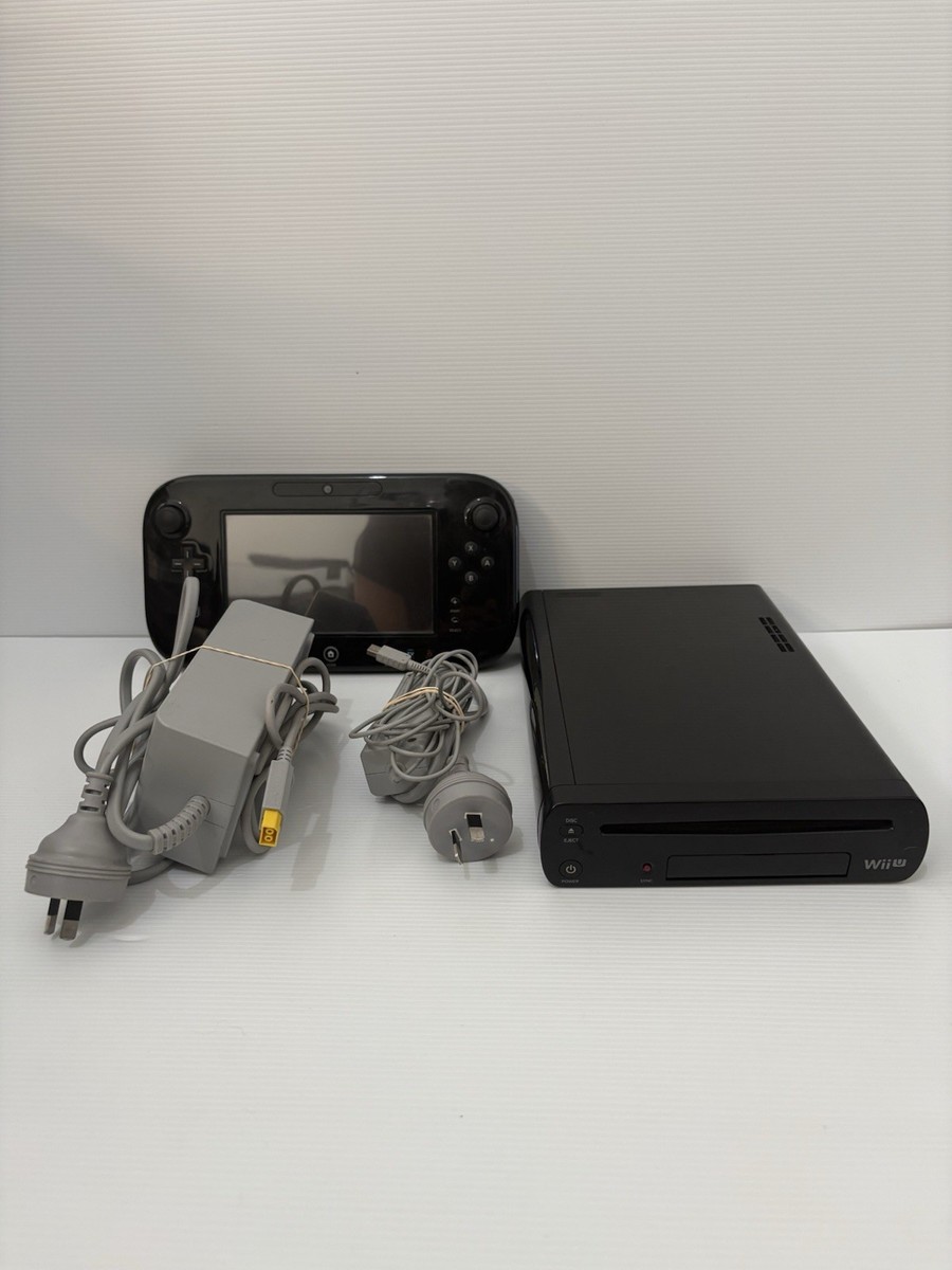 Nintendo Wii U Console + GamePad Bundle WUP-101(04) PAL