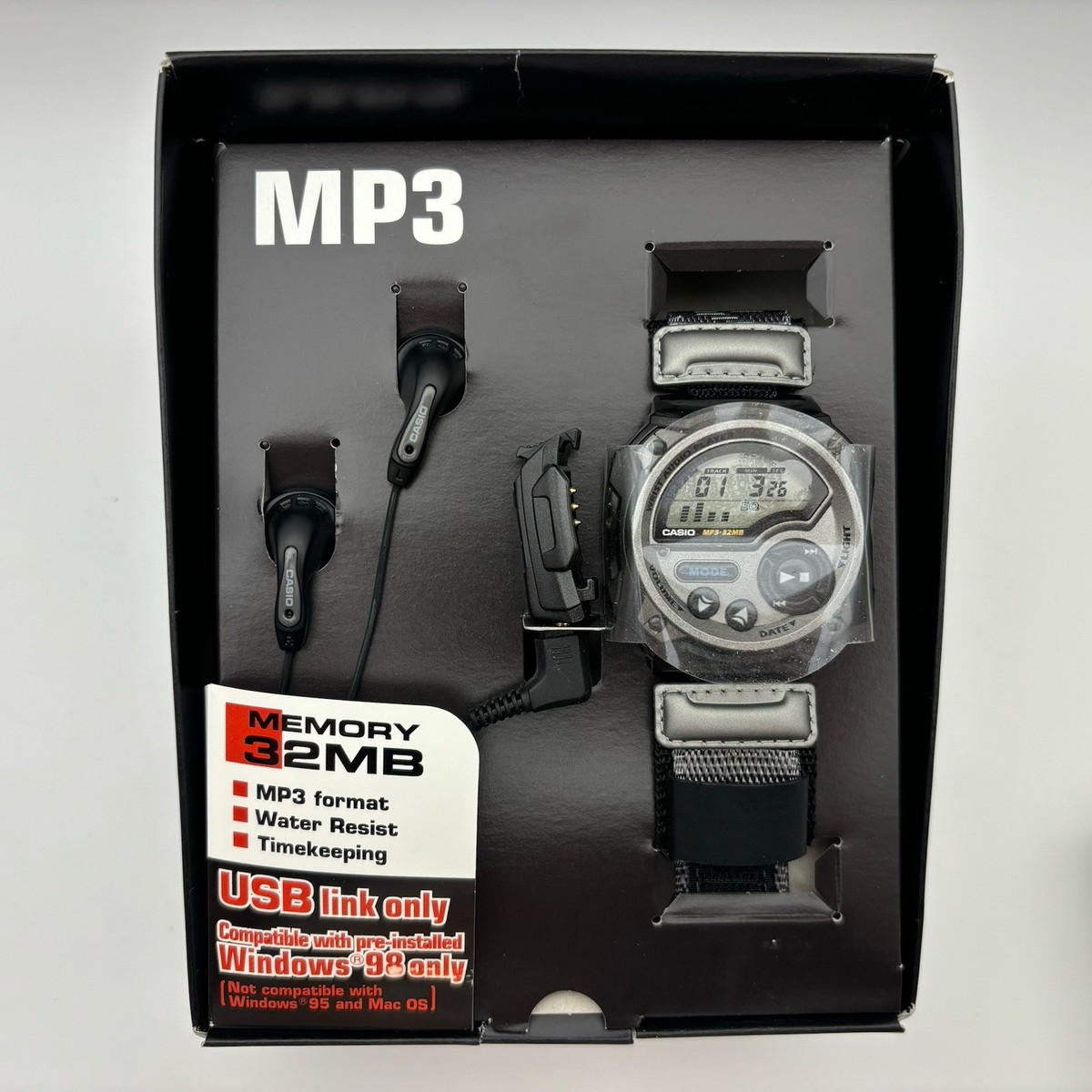 時計 Casio WRIST AUDIO PLAYER 2002 MP-3 Casio] The WMP-1 MP3 Player/Watch. A perfect example of a pre