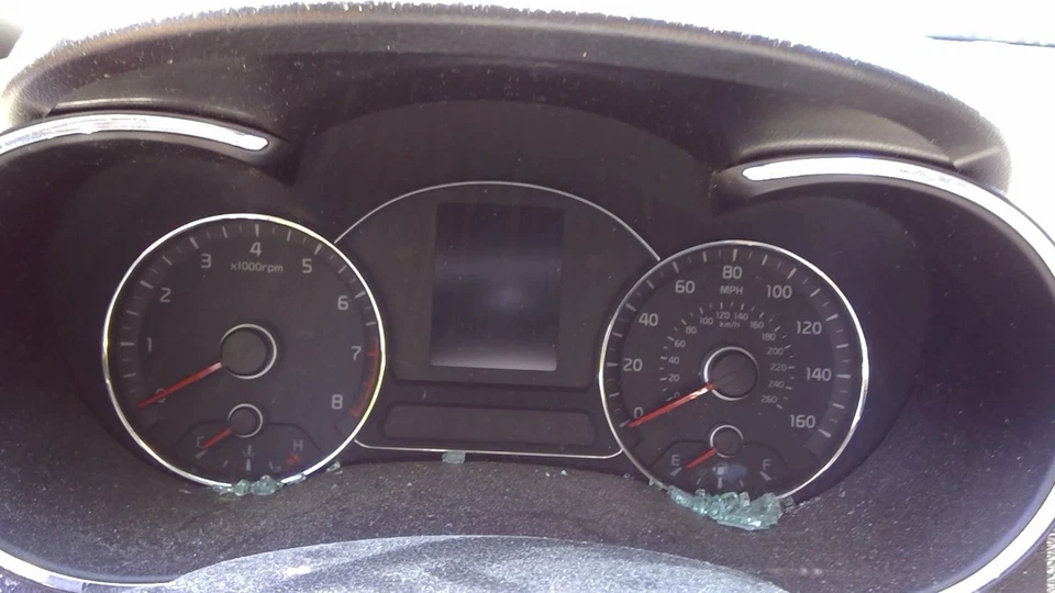 Alternador usado compatible con: Kia Forte Hatchback GT 2014 2,0 L ID 373002E200 grado A Foto 3 de 4