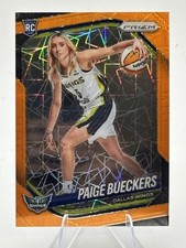 Paige Bueckers 2025 Panini Prizm WNBA Orange Velocity SP #147 RC Variation