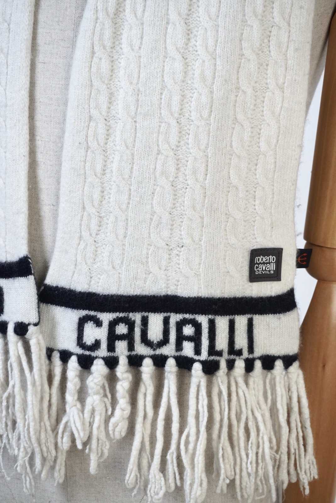 Roberto Cavalli Devils Cable-Knit Wool Scarf Ivor… - image 3