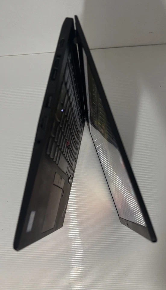 Lenovo Thinkpad X1 Carbon Gen 7 | I7-8565U 1,8GHz | 16Go | 256Go | W11 PRO - Photo 3/4