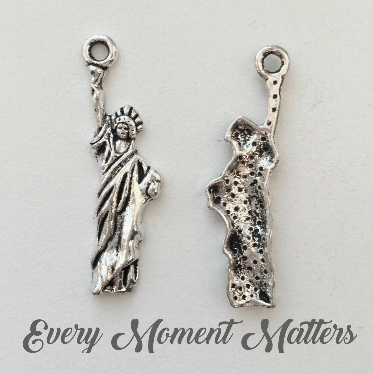 10 x Tibetan Silver STATUE OF LIBERTY NEW YORK USA AMERICA 34mm Charms Pendant