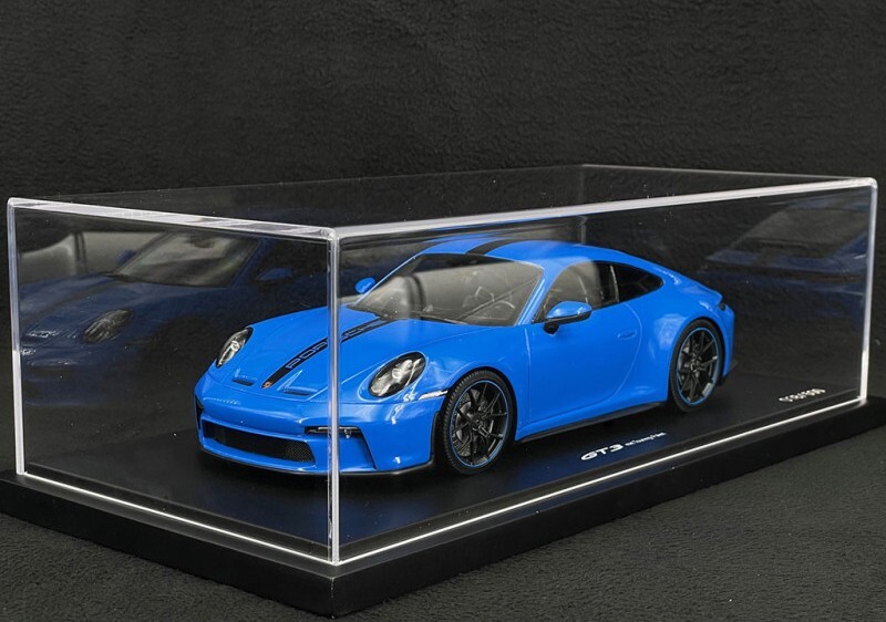 Minichamps Porsche 911 GT3 Touring Type 992 2022 Shark Blue