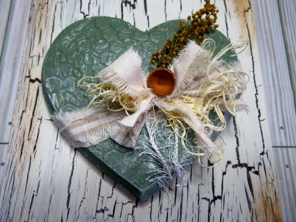 Farmhouse heart Valentine's multimedia distressed wood plaque. Wood decor, - Image 2 of 4