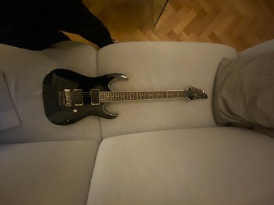 Ibanez RGA42T E-Gitarre schwarz, Floyd Rose, gebraucht aber top Zustand