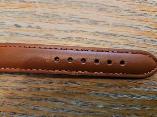 Reloj de cuarzo para mujer PCA 33 mm redondo tono plata marrón imitación cuero nunca usado - Imagen 3 de 7