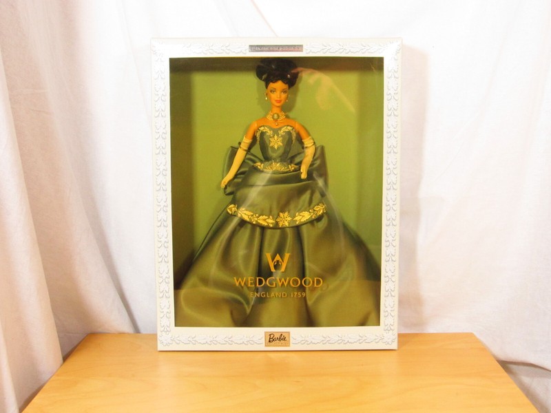 1999 Wedgewood England 1759 - Blue Barbie – NIB