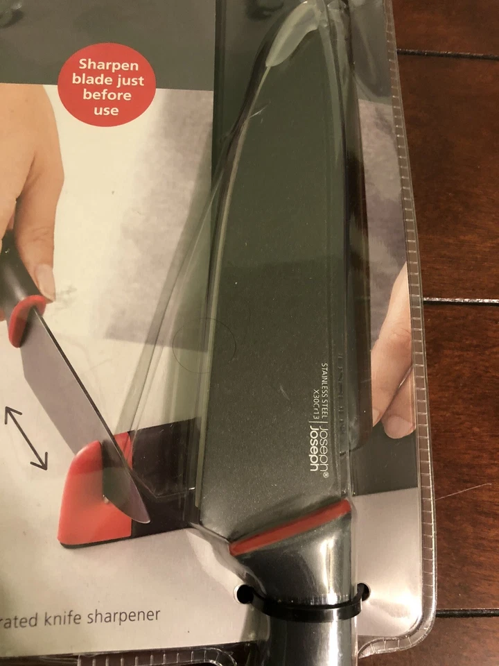 Нож шеф-повара Joseph Joseph Slice & Sharpen 6 дюймов с заточенными ножнами One Peace - Изображение 2 из 4