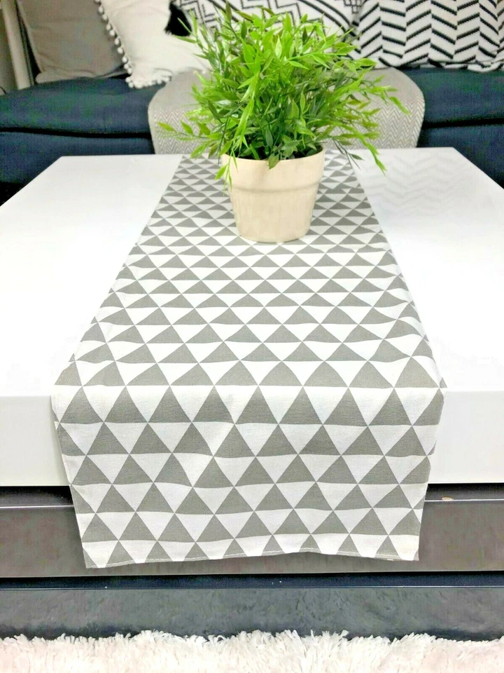 Table Runner, 100% Linen, Geometric Design - Image 2 of 4