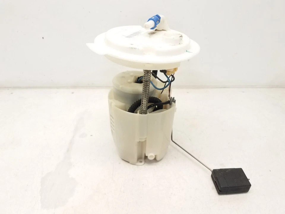 Conjunto de bomba de combustible Jeep Patriot 2007-17 (2,4 L/MT/FWD) Foto 4 de 4