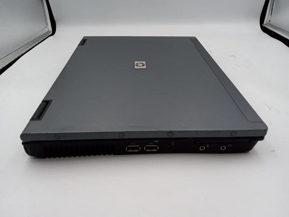 HP Compaq 14" Vintage Laptop - Intel CPU 2GB RAM 80GB HDD Windows XP WiFi -RR - Image 3 of 4