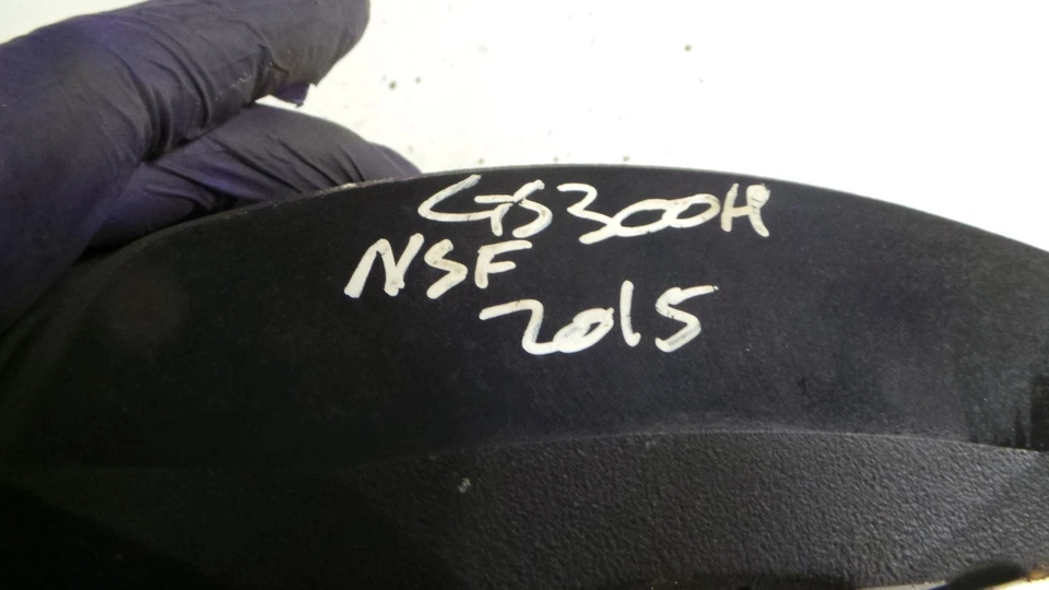 Lexus GS300H 2015 lado del pasajero delantero izquierdo (NSF) pinza de freno Foto 3 de 4