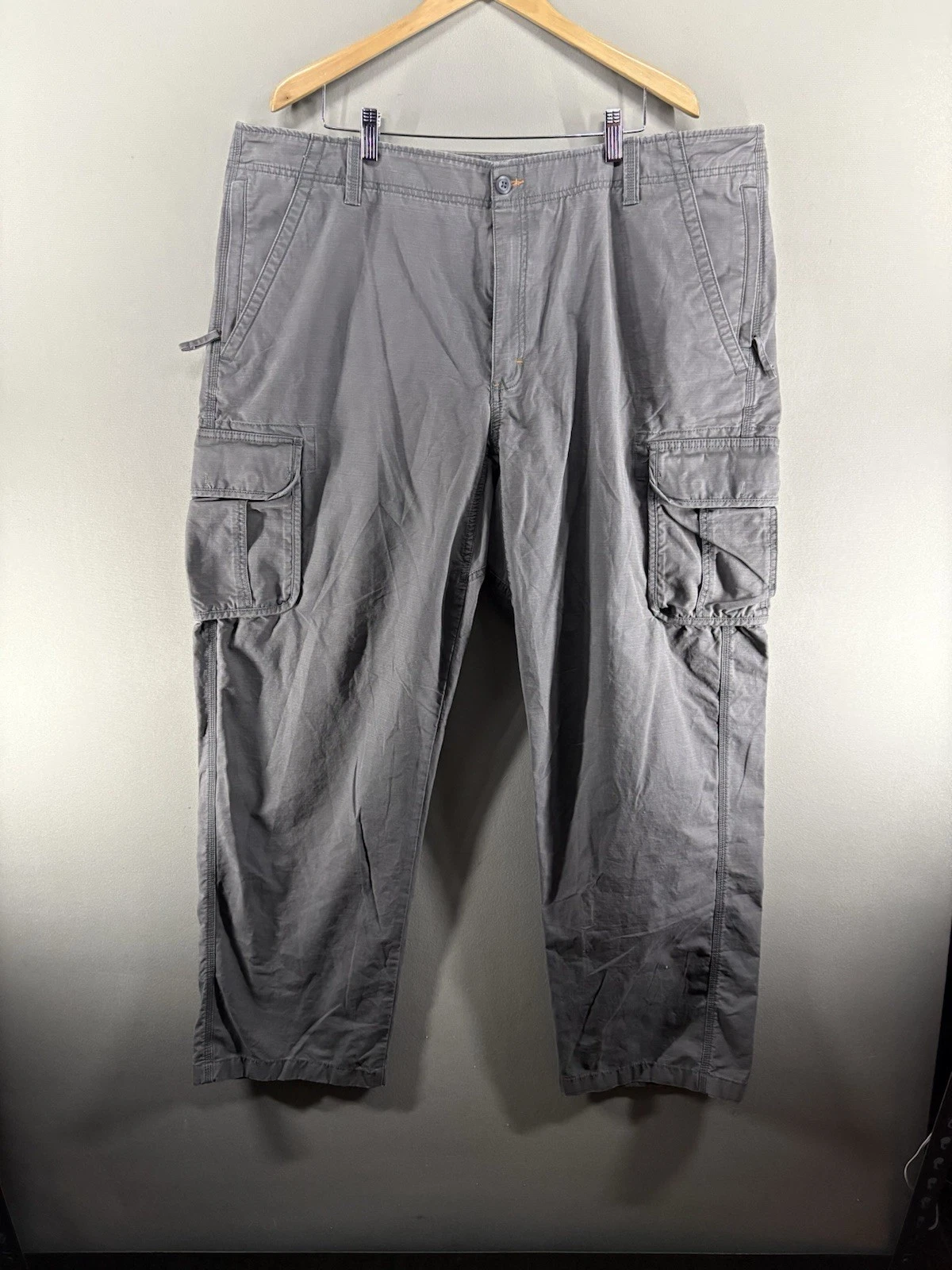 Men's L.L. Bean Allagash Cargo Pants Natural Fit Gray Size 44x34 Outdoors hiking