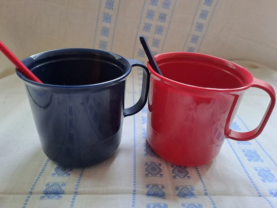 Tupperware Set Mug Micro CAKE Lot De 2 Avec Cuillères Comme Neufs - Photo 2/3