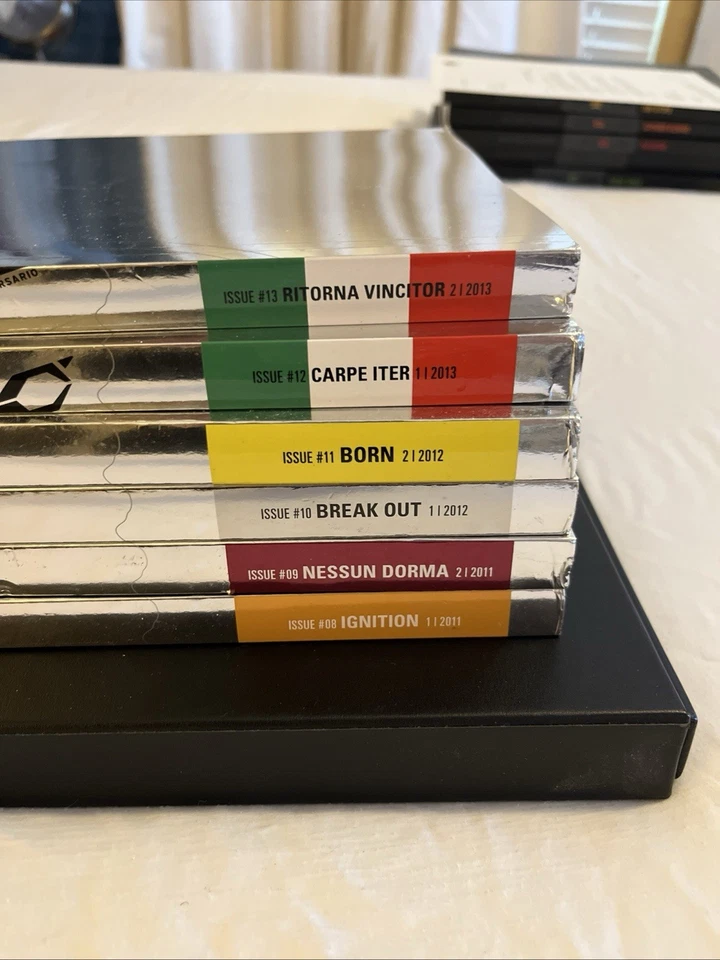 REVISTA OFICIAL LAMBORGHINI Set LIBRO DE FOLLETOS Foto 4 de 4