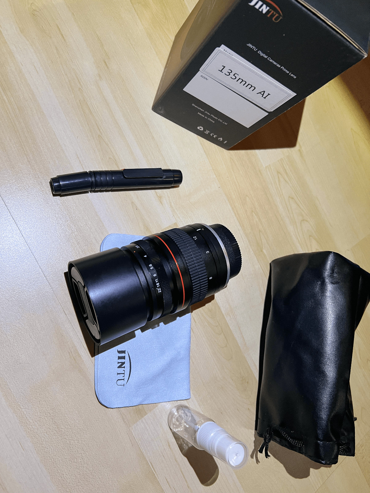 Objectif Jintu 135mm f/2.8 pour portrait en extérieur et mariage