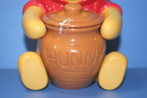 Disney Store Winnie the Pooh Figura de Plástico Muñeca Hunny Pot 7.68" Caja de Caramelos - Imagen 4 de 14