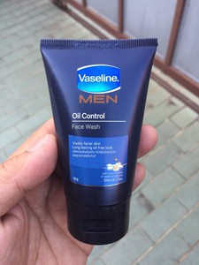 vaseline facial foam