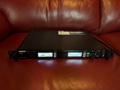 Shure AXT400 Axient Wireless Dual Receiver 470-698 MHz Working Used from Japan