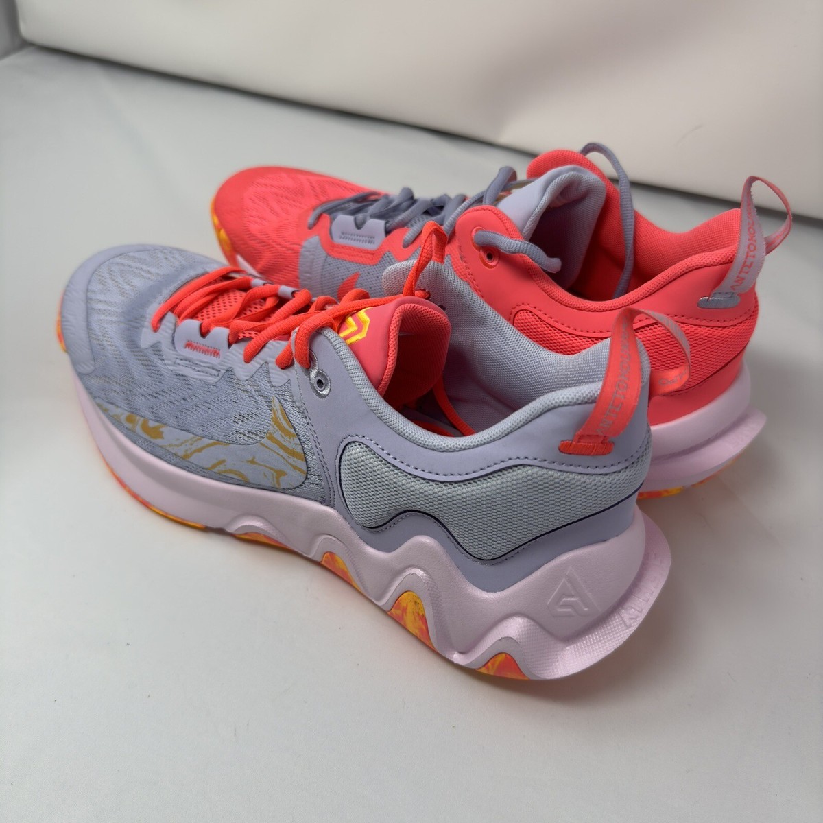 Nike Giannis Immortality 2 Hot Pink Grey Basketball Men Size  display picture 2