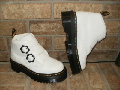 DR MARTENS DEVON FLOWER BUCKLE WHITE LEATHER PLATFORM BOOTS 7 M