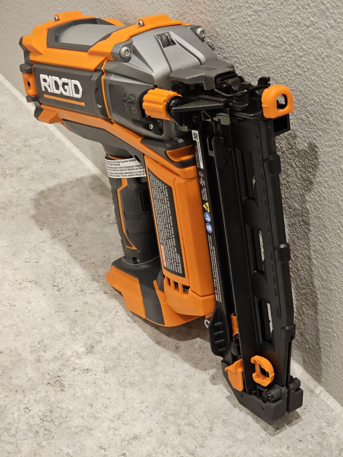 RIDGID R09892B 18V HyperDrive Brushless 16 Ga Finish Nailer (Tool Only