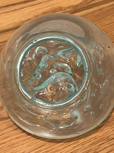 Bundle Lot of 3 Unique Vases - 1 Wire Vase & 2 Glass Vases Interesting Designs - Picture 7 of 8