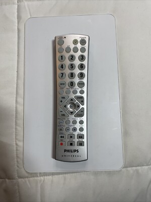 Philips Universal Remote CL043 - Learns up to 6 Devices Tested Works