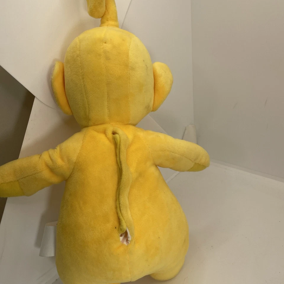 Фигурка желтой плюшевой куклы Teletubbies 11 дюймов Jumping Laa Laa  - Изображение 4 из 4