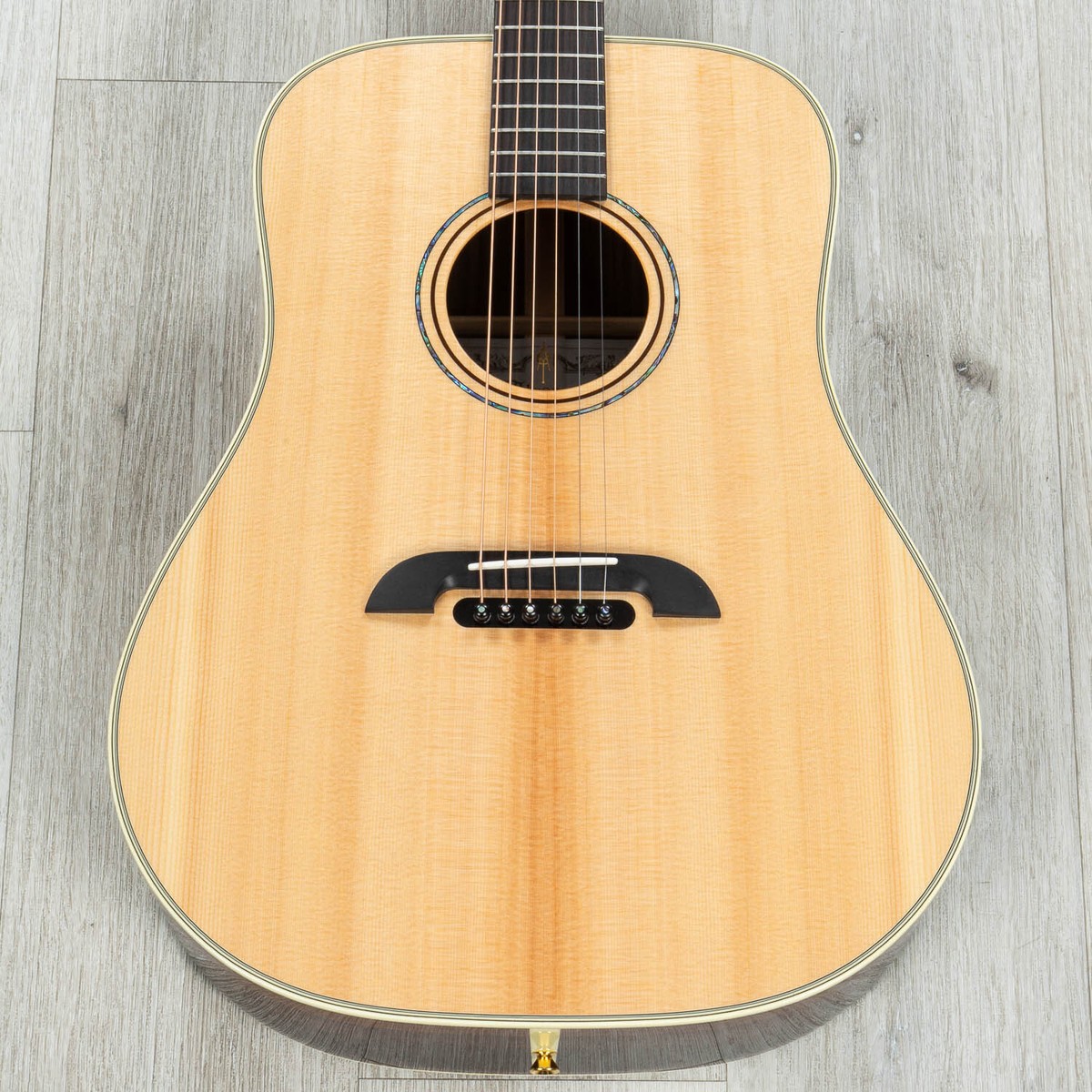 Alvarez DYM70 Yairi Masterworks Dreadnought Acoustic Guitar