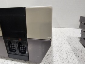 Nintendo NES Video Game Console W/ 4 Cartridges & 2 Controllers Retro Gaming