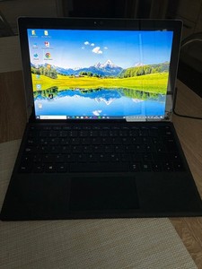 Microsoft Surface Pro 4 | i5 4GB 256GB | Dockingstation & Tastatur | Win 10