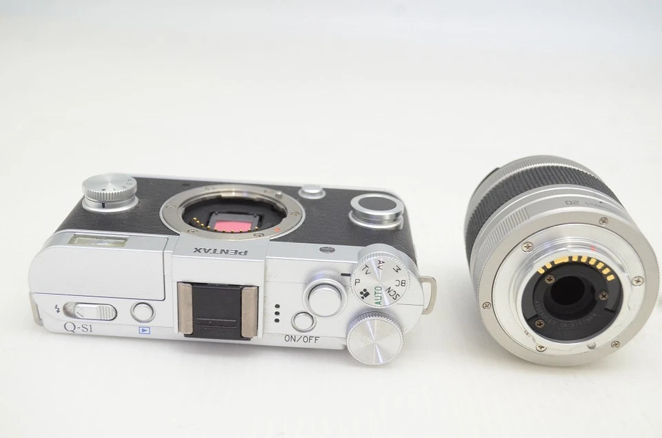 [1,020 shots] PENTAX Q-S1 12.4MP Camera Silver w/02 STANDARD 5-15mm Lens#251024c - Image 3 of 4