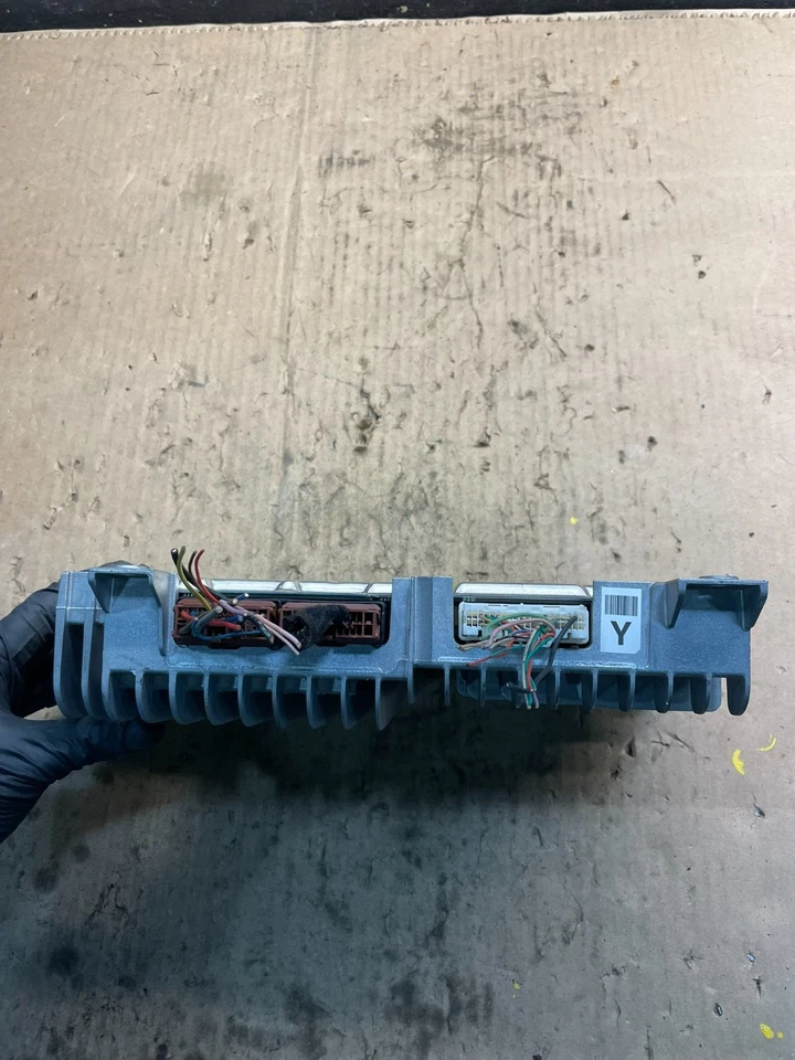 2014 до 2016 Infiniti Q50 Bose радио аудио усилитель усилитель t7010 DG - Изображение 2 из 4