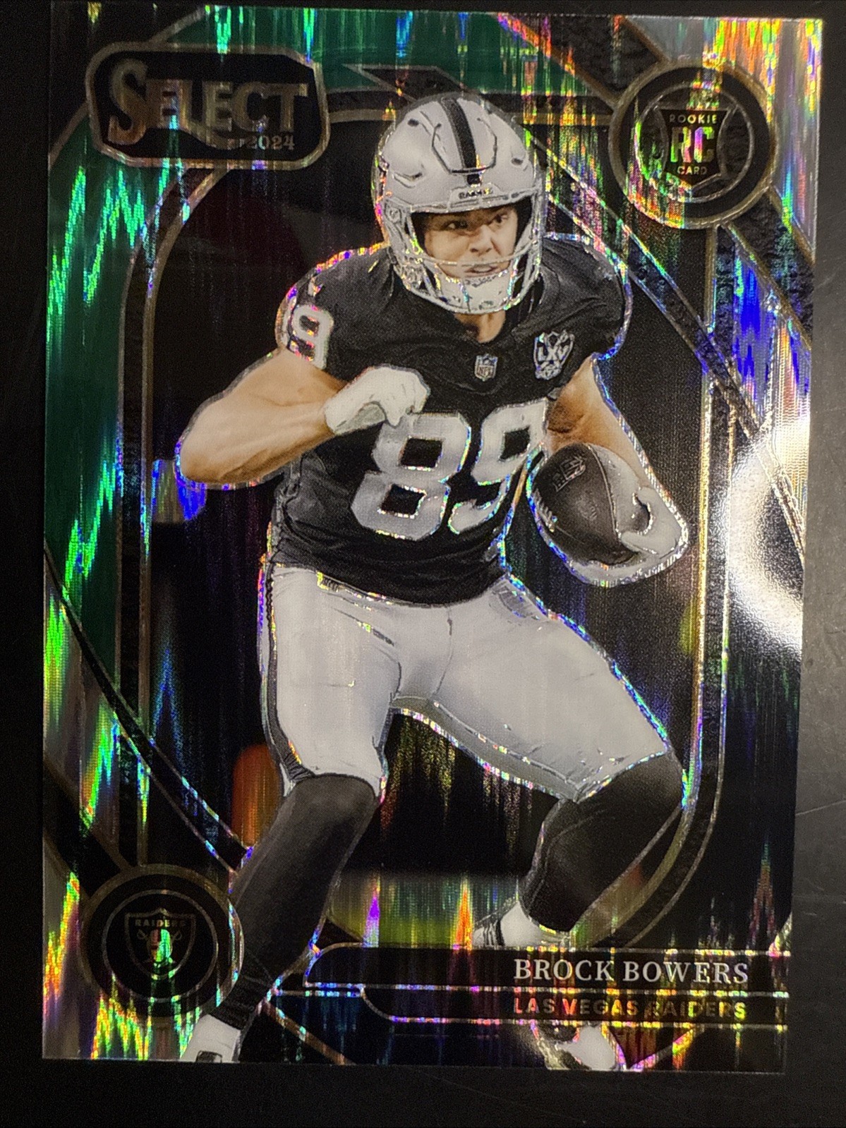 2024 Panini Select Club Level Brock Bowers #222 Green & Yellow Shock Prizm (RC)