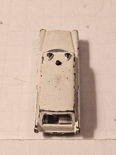 Matchbox Series #54 S & S Cadillac Ambulance - Picture 8 of 10