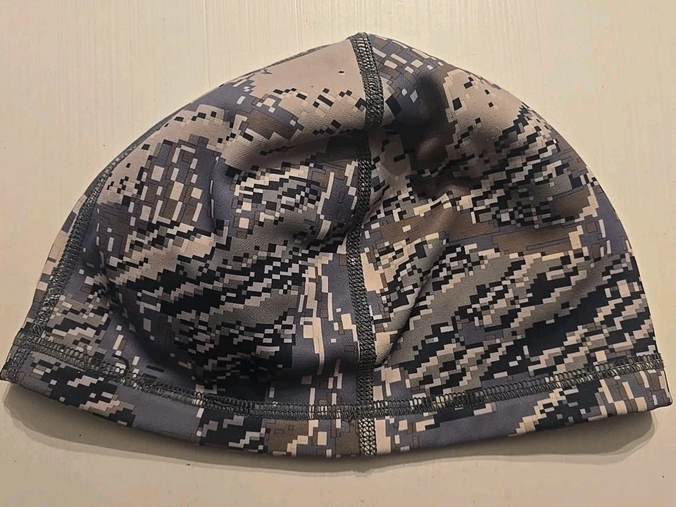 MINT Sitka Gear Optifade Camouflage Lightweight Traverse Beanie Hunting One Size - Image 2 of 2