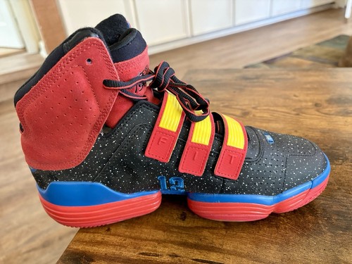 DWIGHT HOWARD SUPERMAN ALL STAR Basketball Sample pair never worn SIZE 9 - Picture 3 of 8