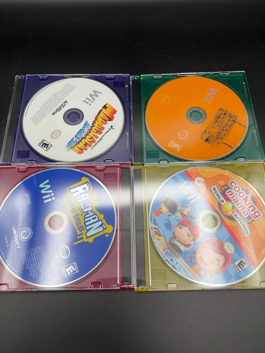 タイで購入 Nintendo Wii GameCube compatible model RVL-001 bundle with 4 games