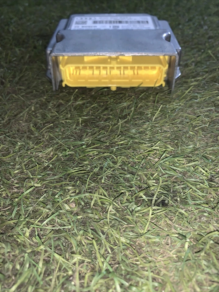 CENTRALINA COMBO ACCELERAZIONE E IMBARDATA AUDI R8, CODICE : 4G0907637L - Immagine 2 di 3