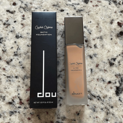 Doucce Cache Creme Satin Foundation Color: YD11 (Yellow Undertone Dark)